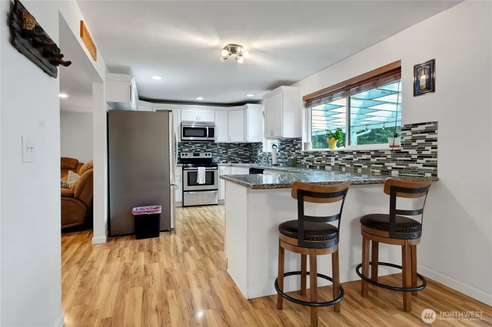 11013 Lundstrom Drive SW Lakewood, WA 98498