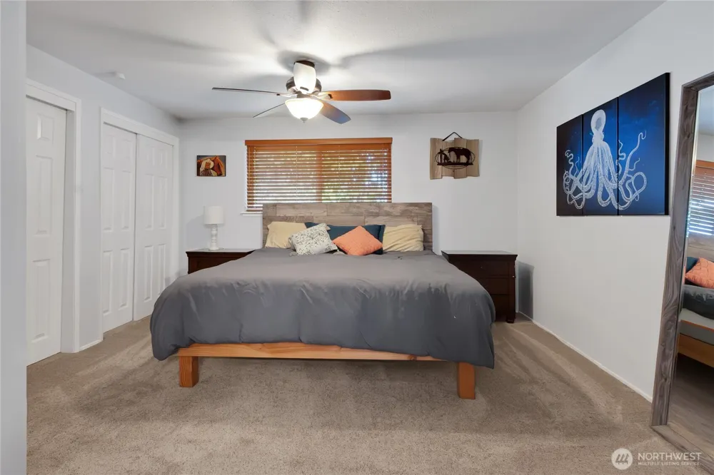 11013 Lundstrom Drive SW Lakewood, WA 98498