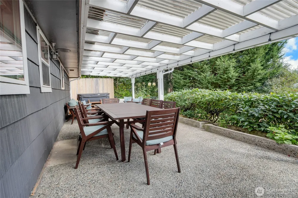 11013 Lundstrom Drive SW Lakewood, WA 98498