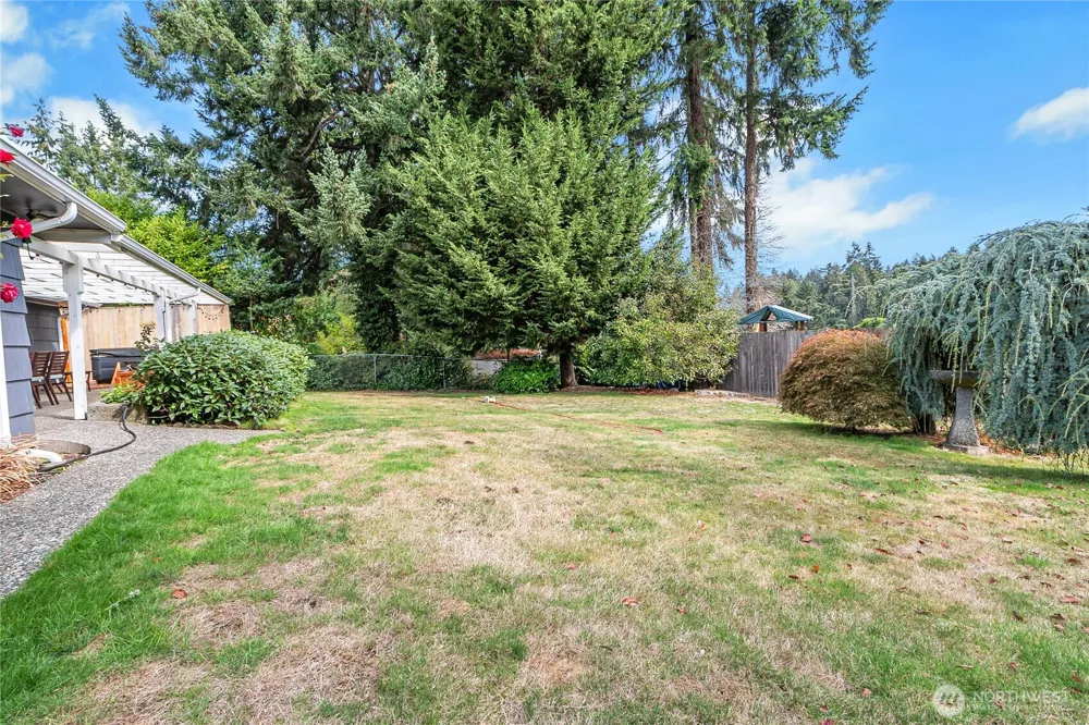 11013 Lundstrom Drive SW Lakewood, WA 98498