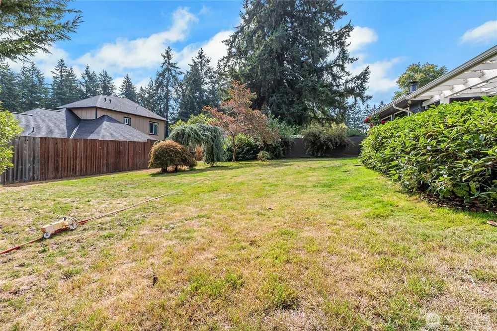 11013 Lundstrom Drive SW Lakewood, WA 98498