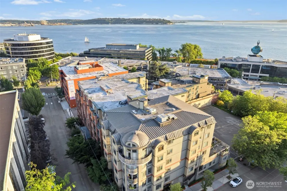 133 Queen Anne Avenue #304 Seattle, WA 98109