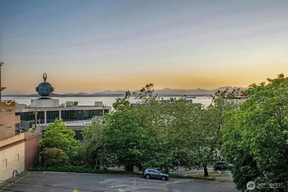 133 Queen Anne Avenue #304 Seattle, WA 98109
