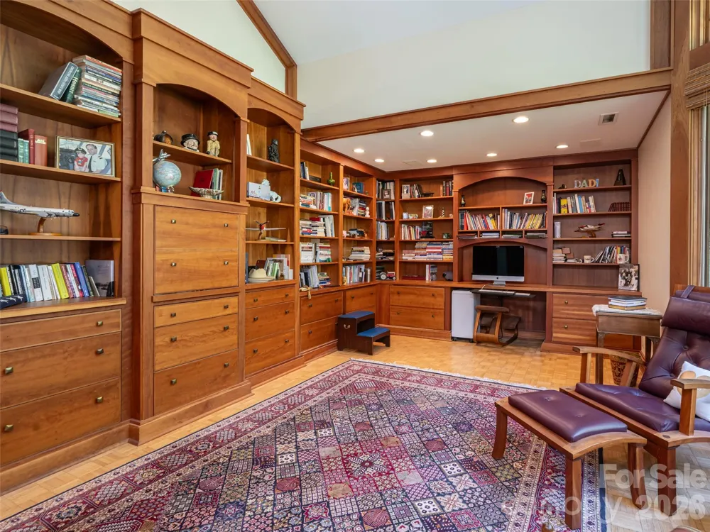 17 Amherst Road Biltmore Forest, NC 28803