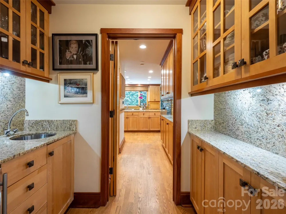 17 Amherst Road Biltmore Forest, NC 28803