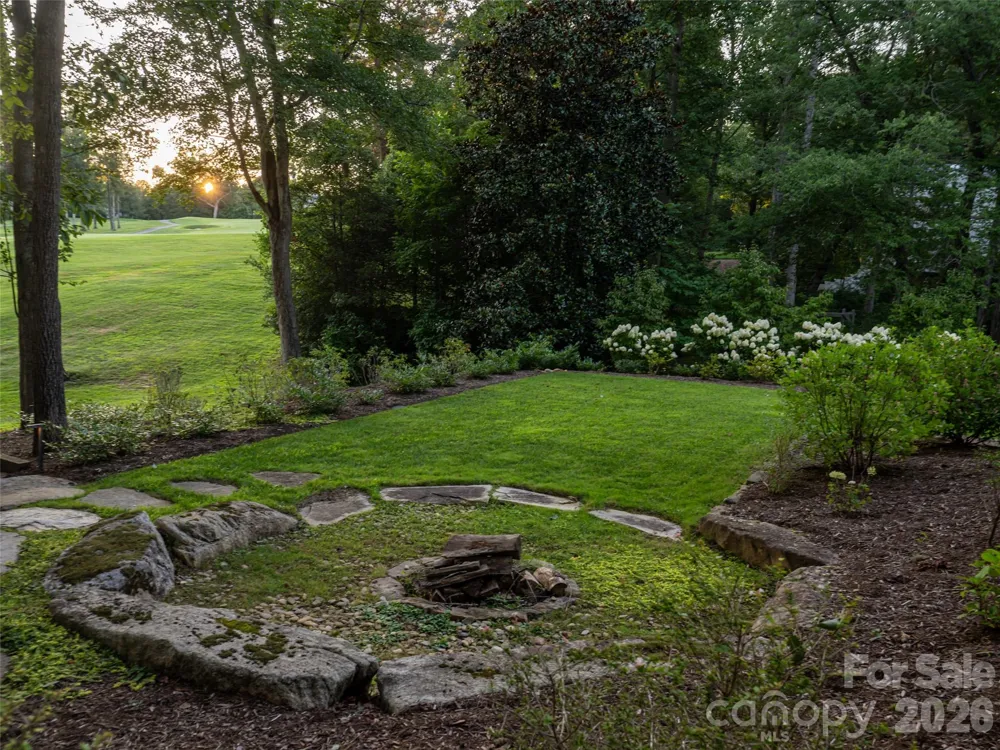17 Amherst Road Biltmore Forest, NC 28803