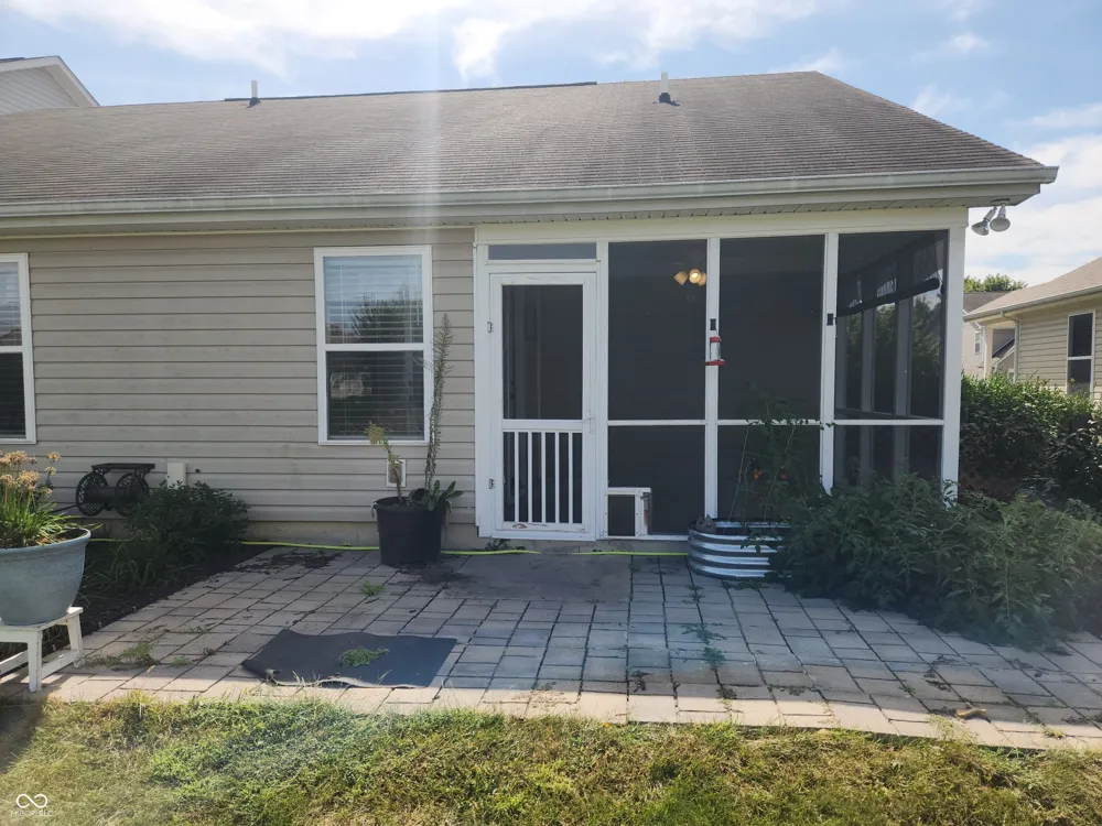 12544 Old Pond Road Noblesville, IN 46060