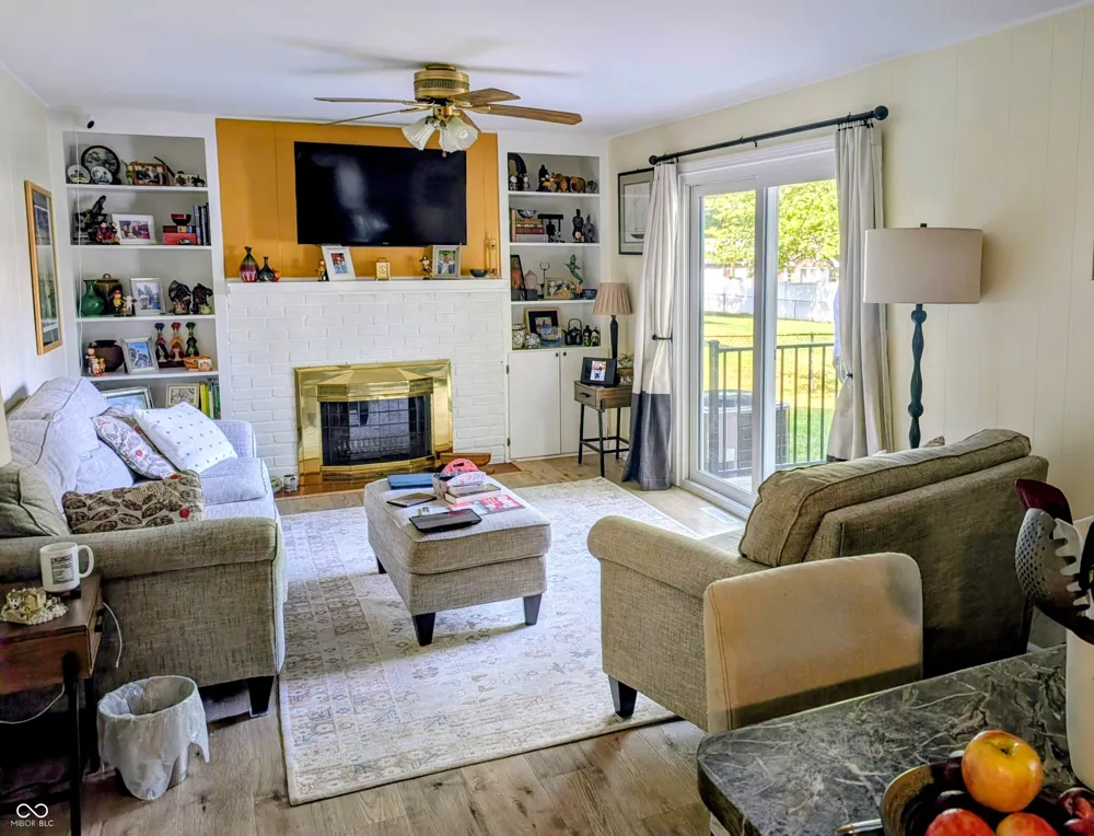 3910 Lantern Columbus, IN 47203