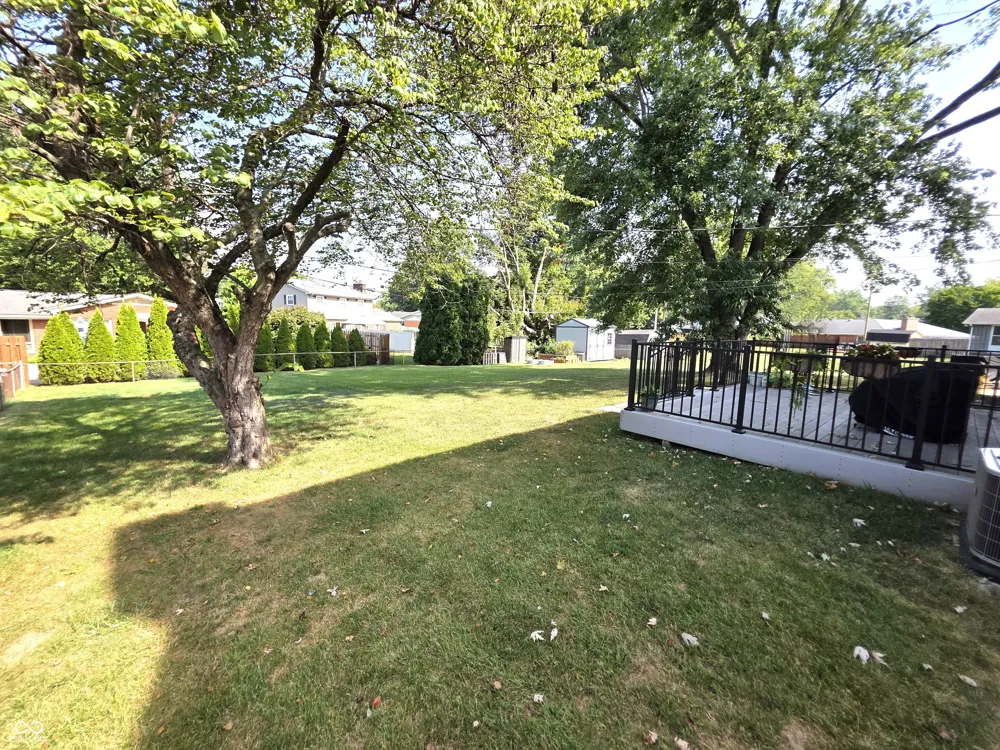 3910 Lantern Columbus, IN 47203