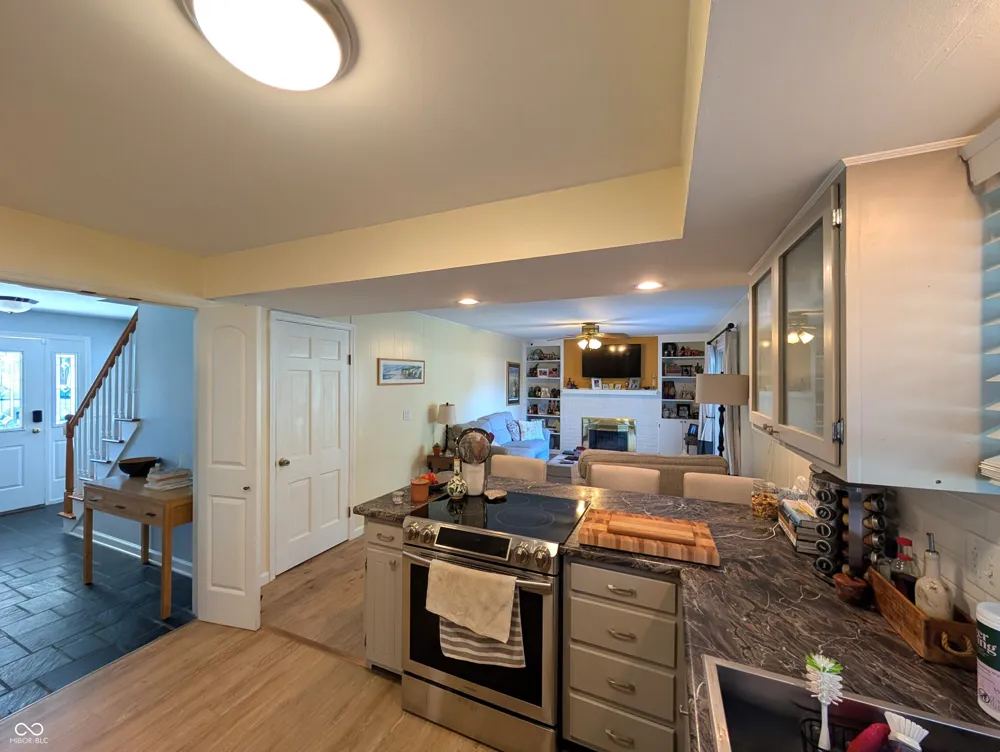 3910 Lantern Columbus, IN 47203