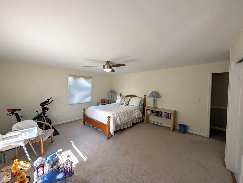 3910 Lantern Columbus, IN 47203