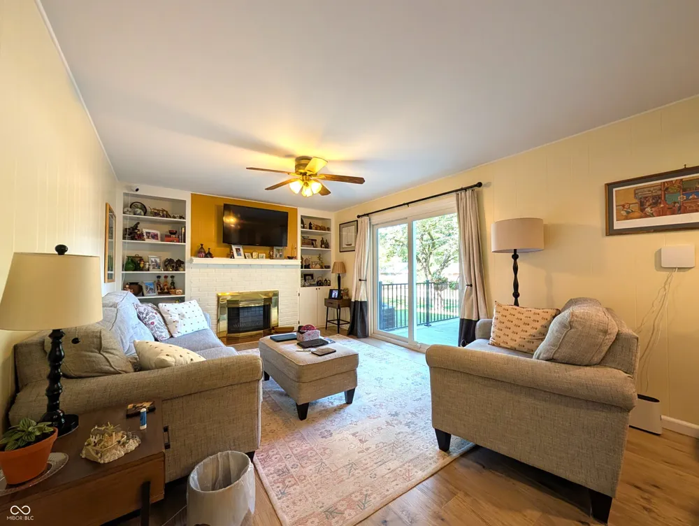 3910 Lantern Columbus, IN 47203