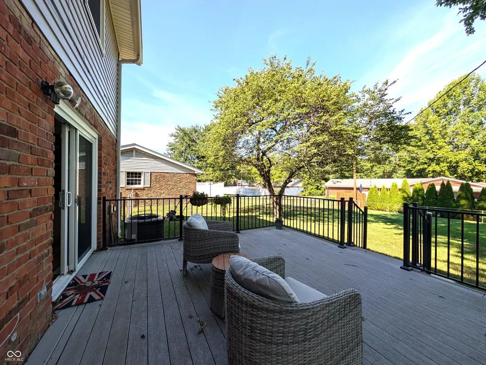 3910 Lantern Columbus, IN 47203