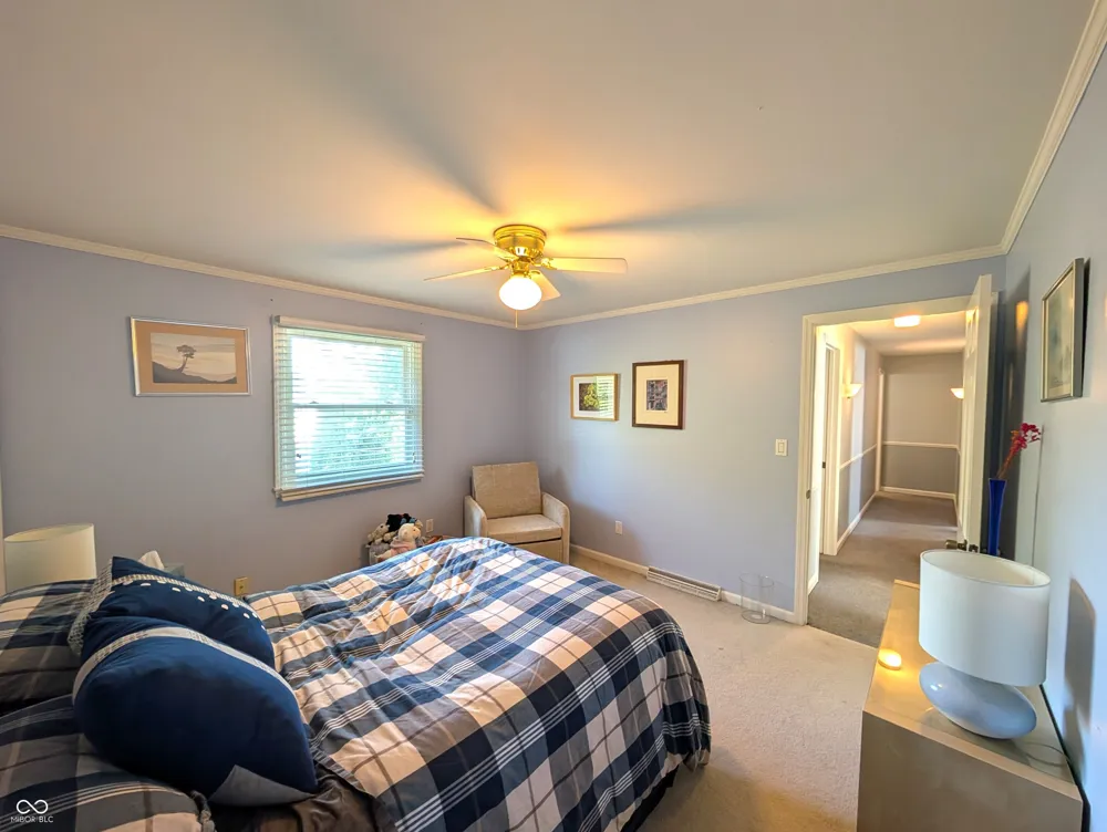 3910 Lantern Columbus, IN 47203
