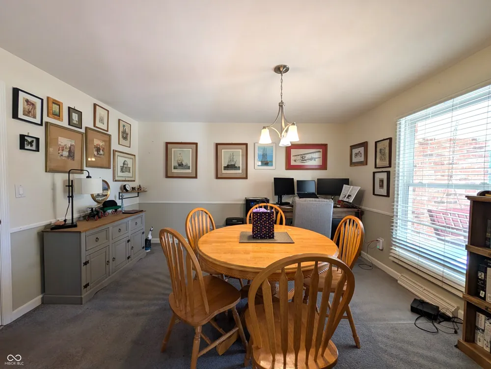 3910 Lantern Columbus, IN 47203