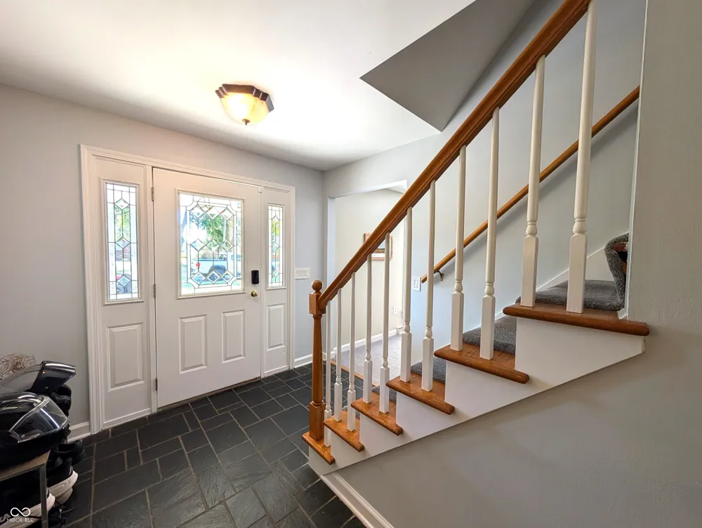 3910 Lantern Columbus, IN 47203
