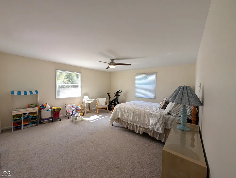 3910 Lantern Columbus, IN 47203