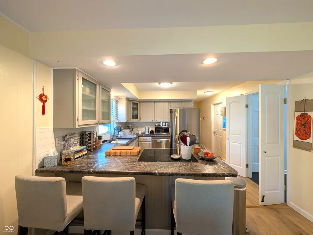 3910 Lantern Columbus, IN 47203