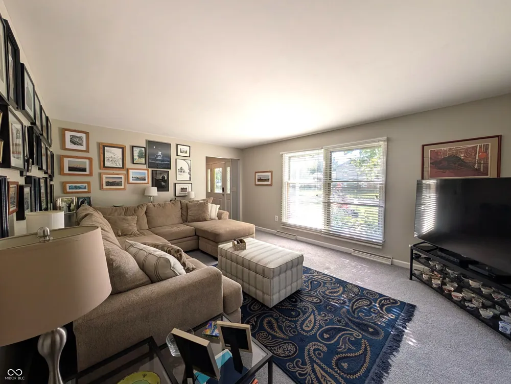 3910 Lantern Columbus, IN 47203