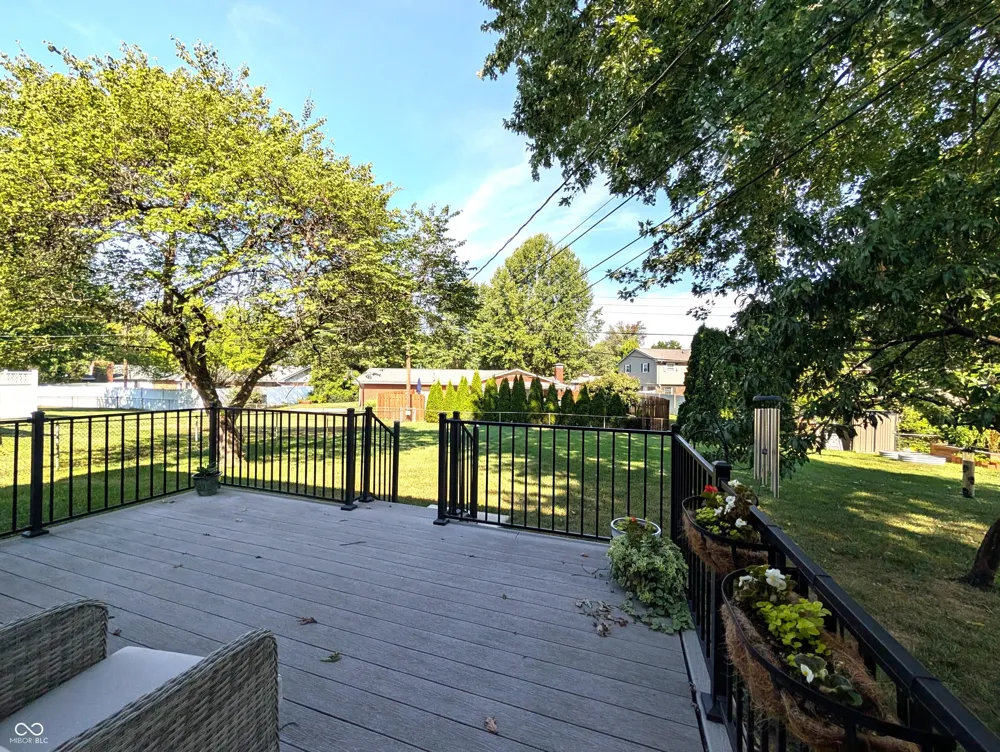 3910 Lantern Columbus, IN 47203