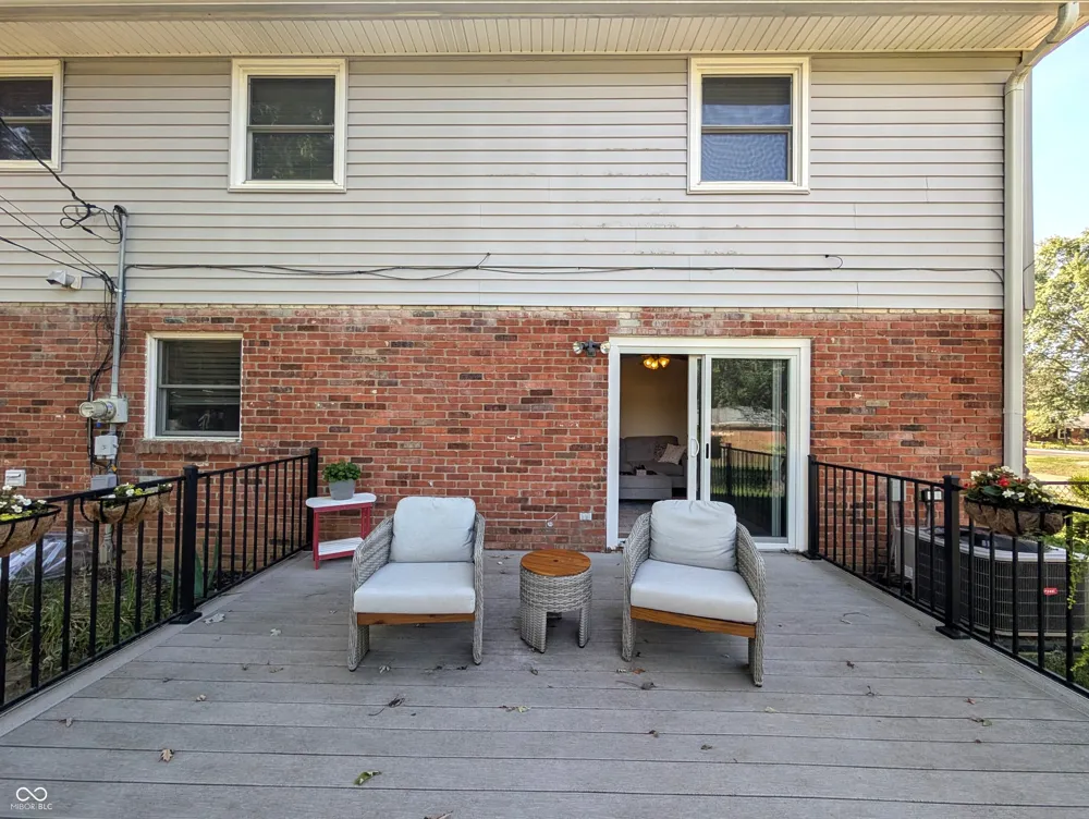 3910 Lantern Columbus, IN 47203