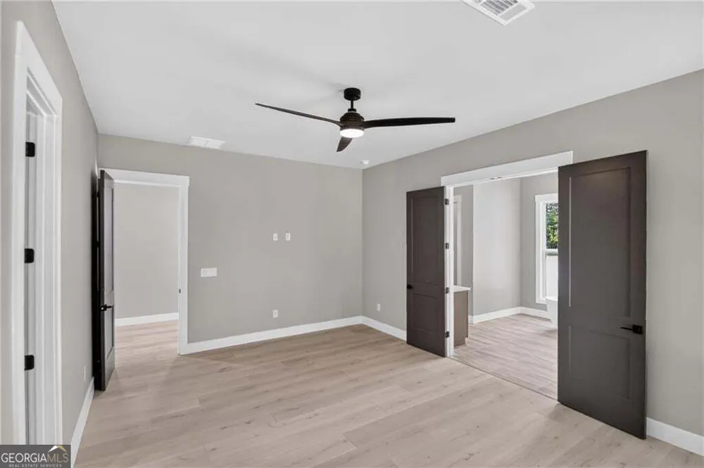 5578 Lilburn Stone Mountain RD Stone Mountain, GA 30087