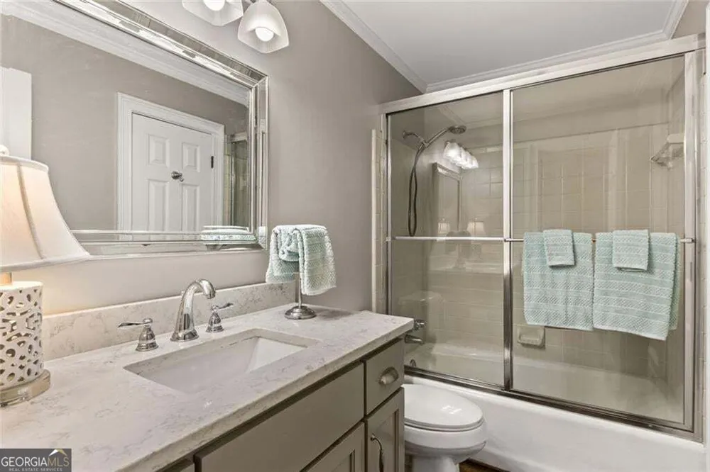 877 Guinevere WAY SW Lilburn, GA 30047