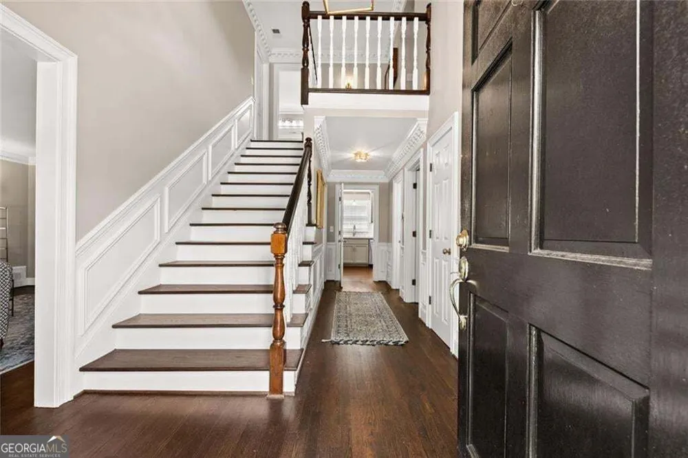 877 Guinevere WAY SW Lilburn, GA 30047