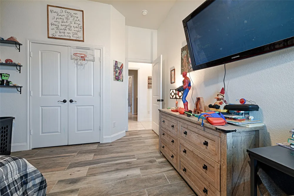 1053 Legacy Oaks Joshua, TX 76058