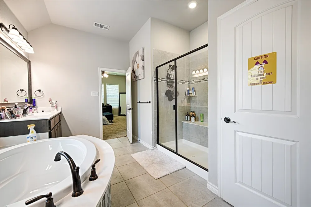 1053 Legacy Oaks Joshua, TX 76058
