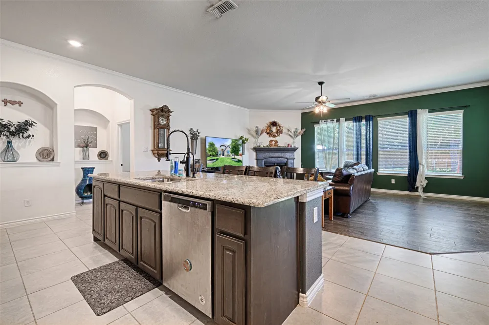 1053 Legacy Oaks Joshua, TX 76058