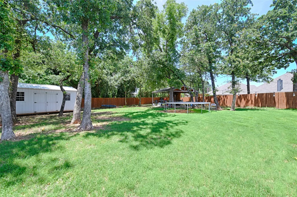 1053 Legacy Oaks Joshua, TX 76058