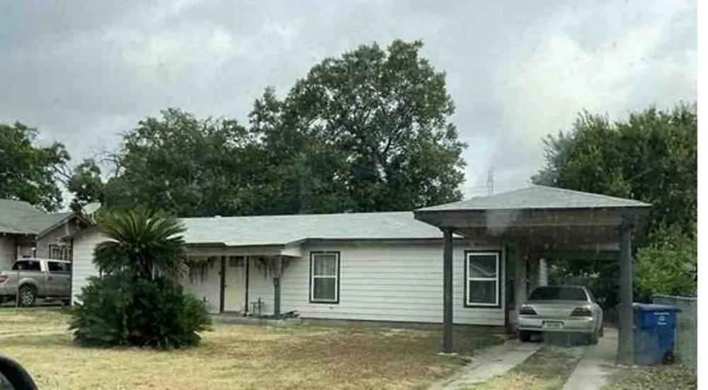 321 E Mayfield Boulevard San Antonio, TX 78214