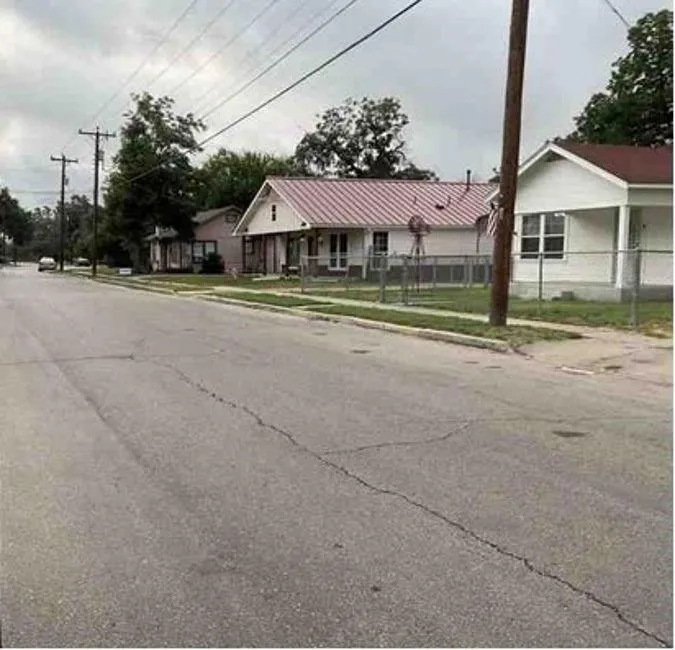321 E Mayfield Boulevard San Antonio, TX 78214