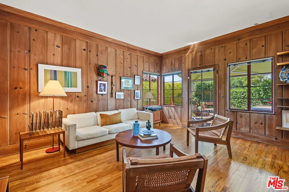 811 Thayer Avenue Los Angeles, CA 90024