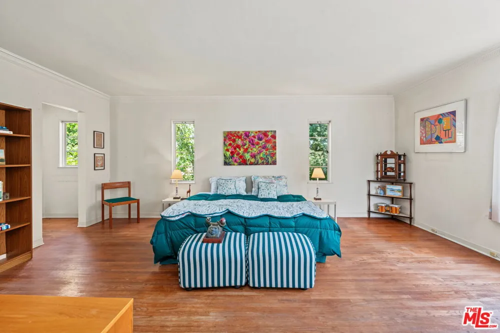 811 Thayer Avenue Los Angeles, CA 90024