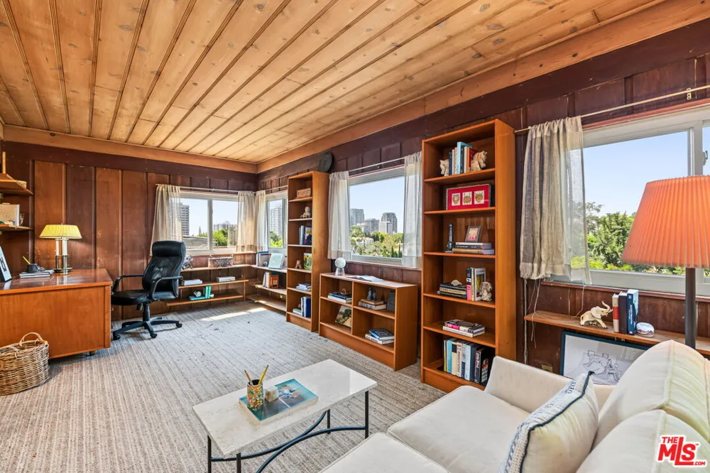 811 Thayer Avenue Los Angeles, CA 90024