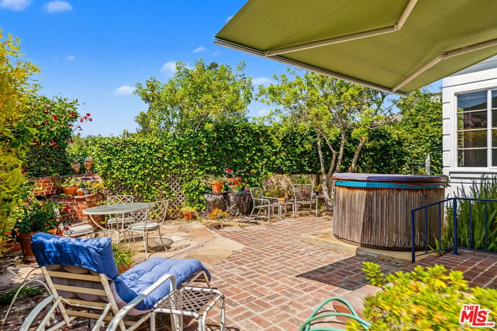 811 Thayer Avenue Los Angeles, CA 90024