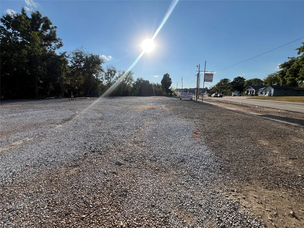 211 E Main Street Henryetta, OK 74437