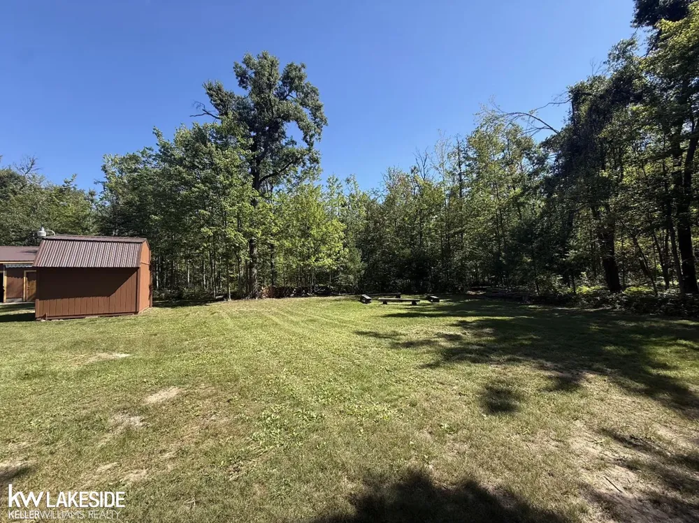 1561 W Helmer Lake Road Elmer Township, MI 48647
