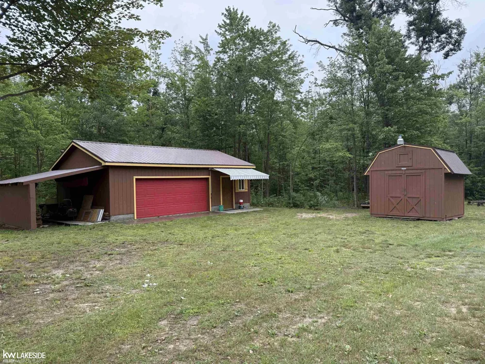 1561 W Helmer Lake Road Elmer Township, MI 48647