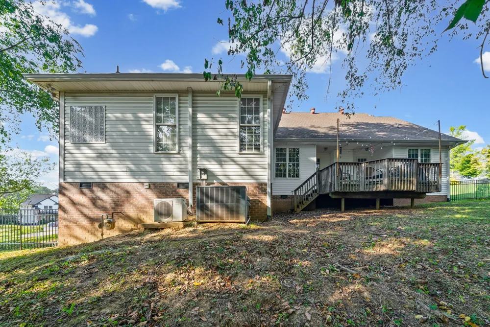 812 Brooke Valley Trce Clarksville, TN 37043