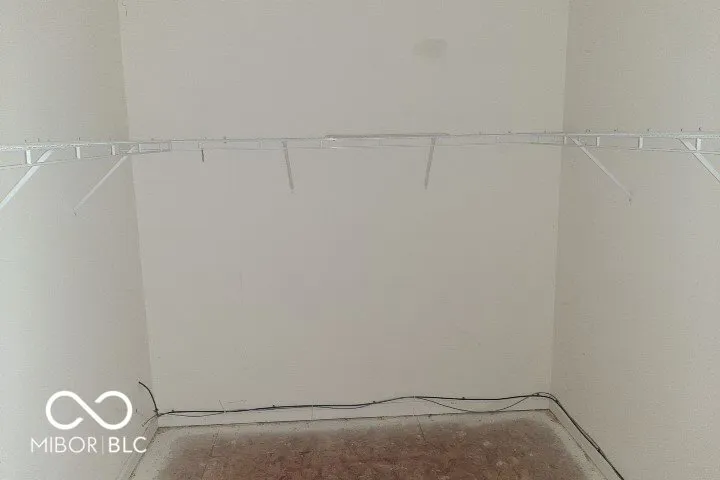 4933 Birmingham Drive Indianapolis, IN 46235