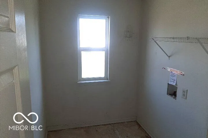 4933 Birmingham Drive Indianapolis, IN 46235