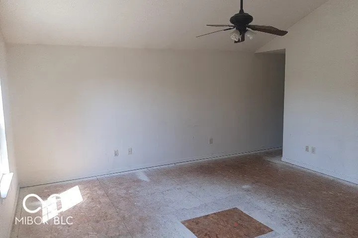 4933 Birmingham Drive Indianapolis, IN 46235
