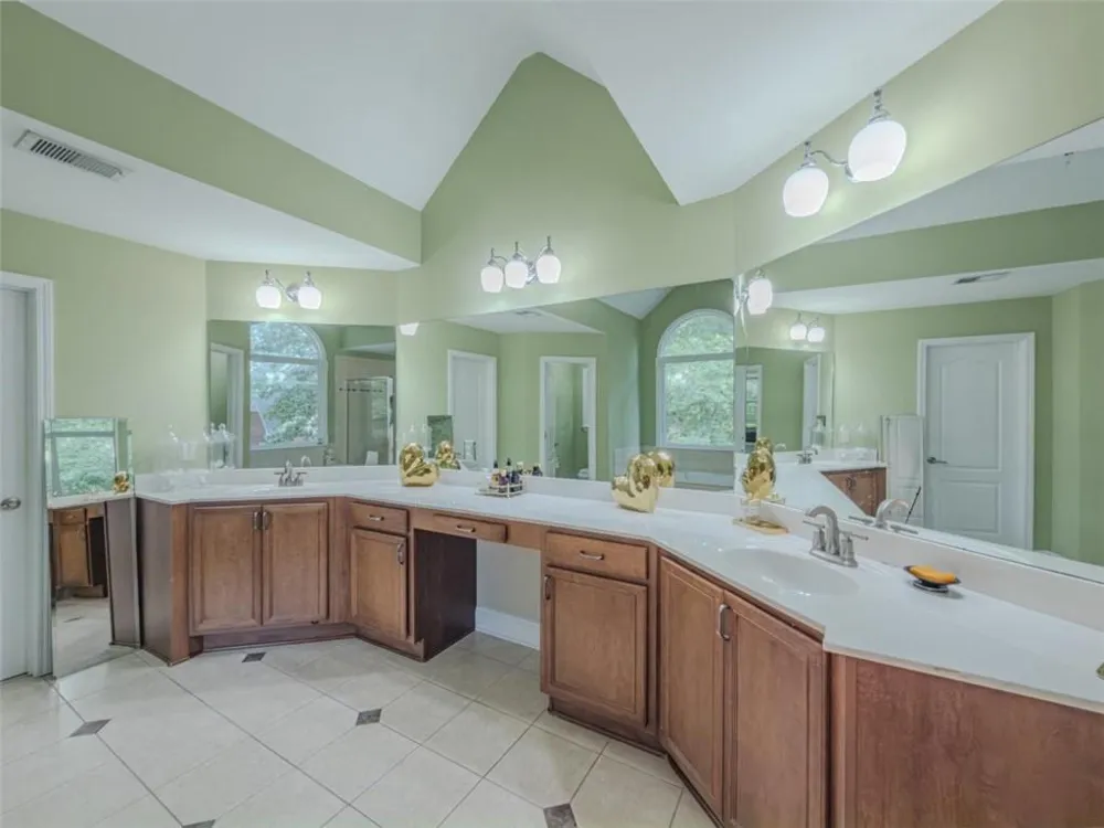 3551 Lochwolde Lane Snellville, GA 30039