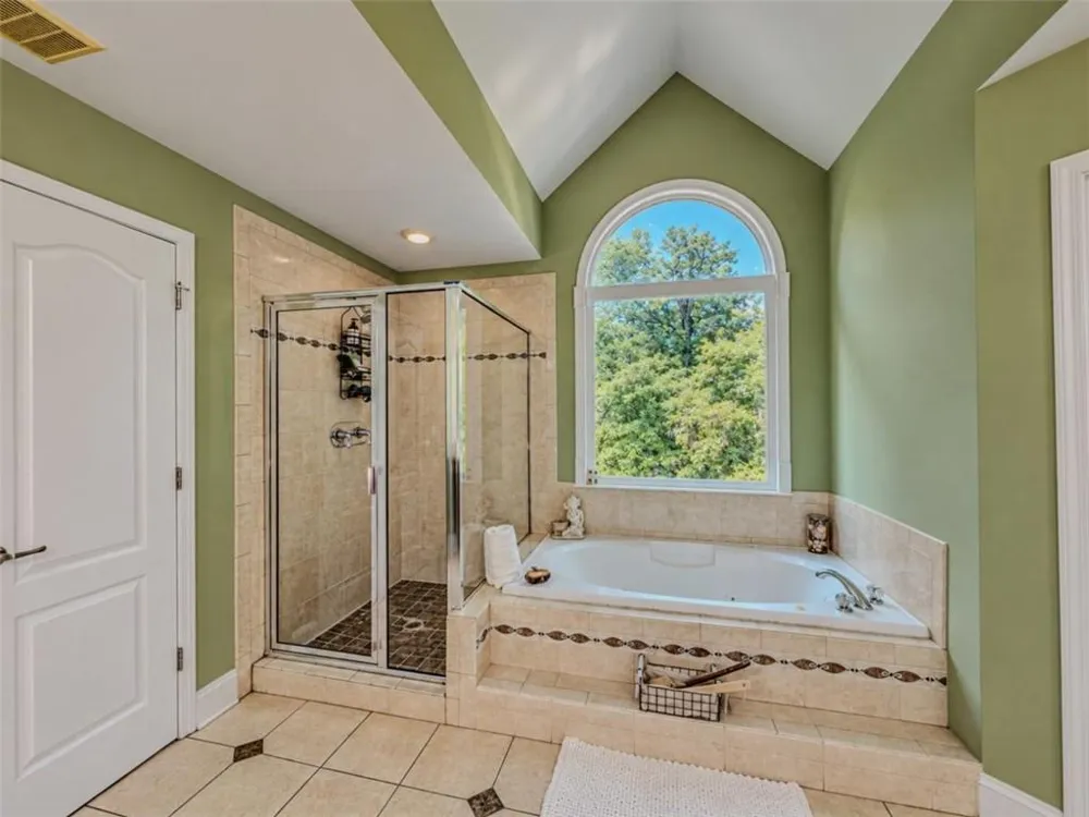 3551 Lochwolde Lane Snellville, GA 30039
