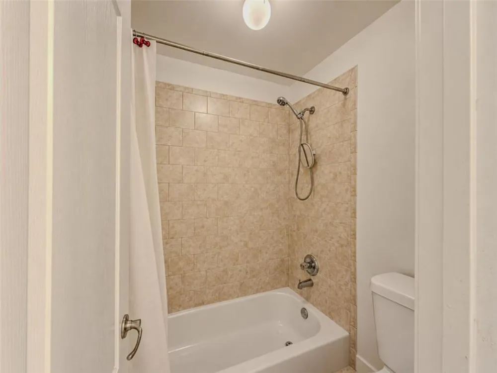 3551 Lochwolde Lane Snellville, GA 30039