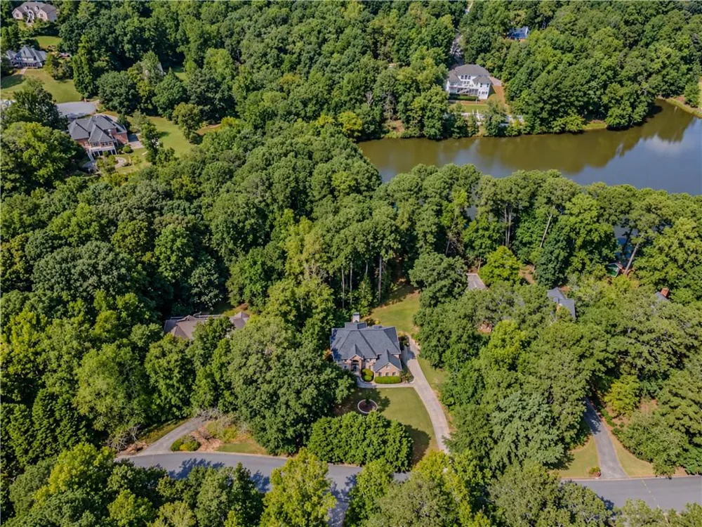 3551 Lochwolde Lane Snellville, GA 30039
