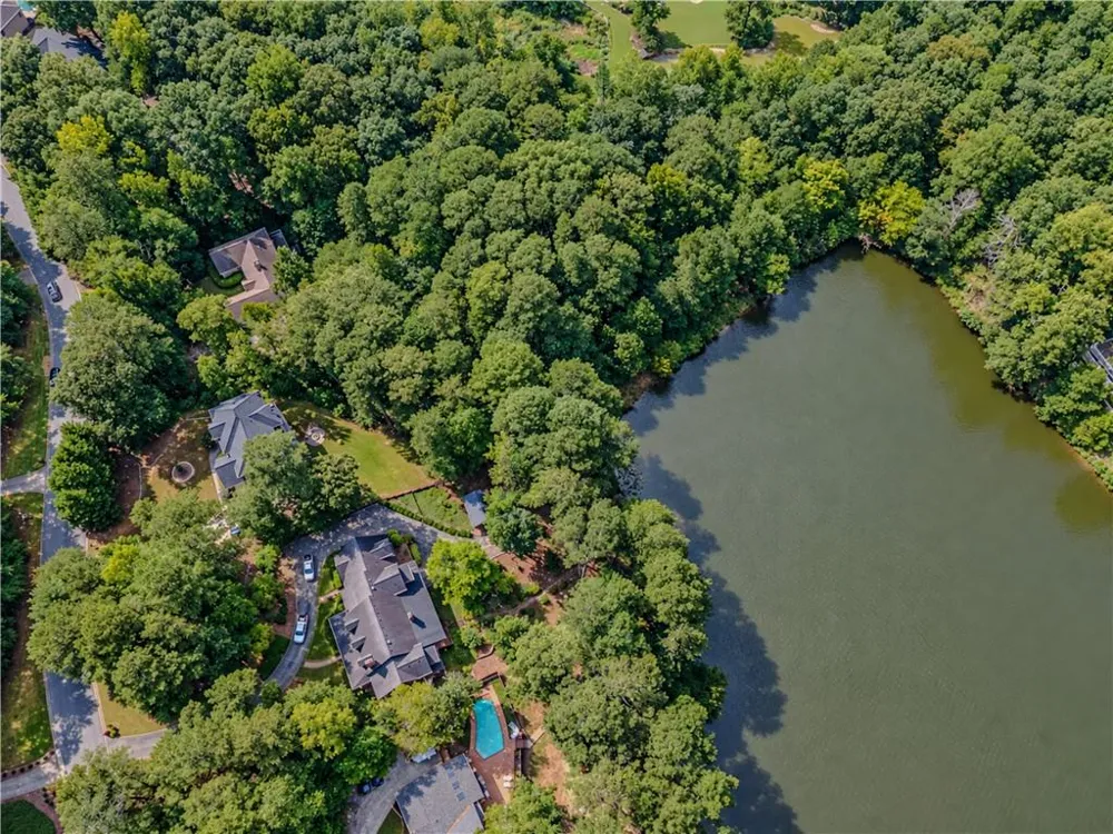 3551 Lochwolde Lane Snellville, GA 30039